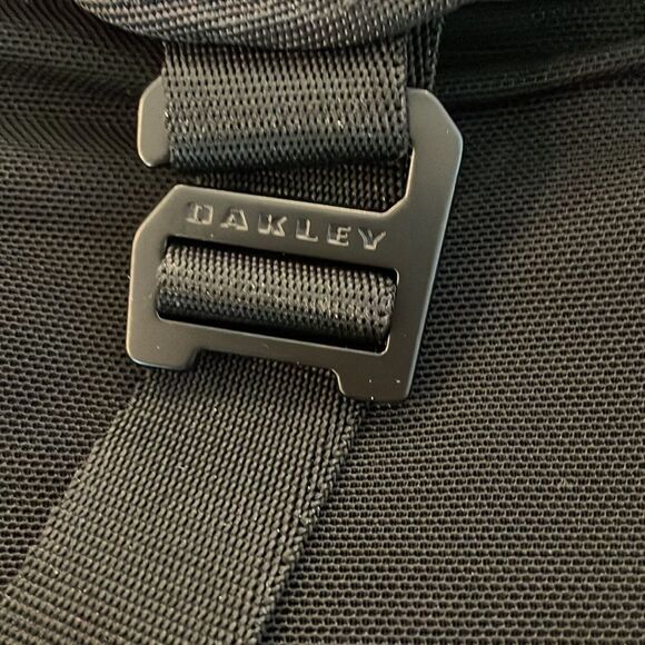 COPY - NWT Oakley Black Clean Days Backpack main image 6